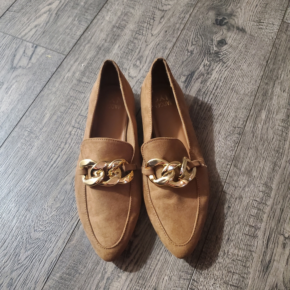 Madden NYC- Chic Tan Loafers with Gold Chain Detail - Picture 3 of 15